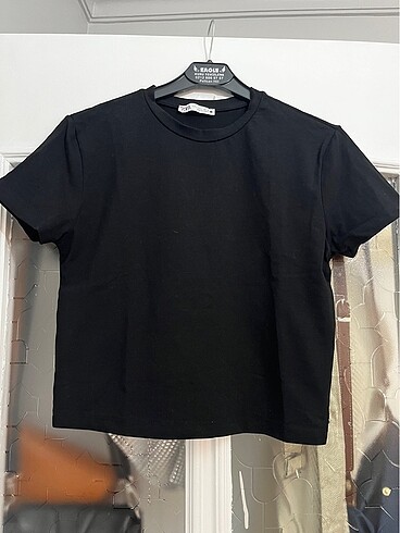 Zara crop