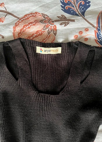 Siyah V Yaka Kadın Triko Kazak - Görsel 2