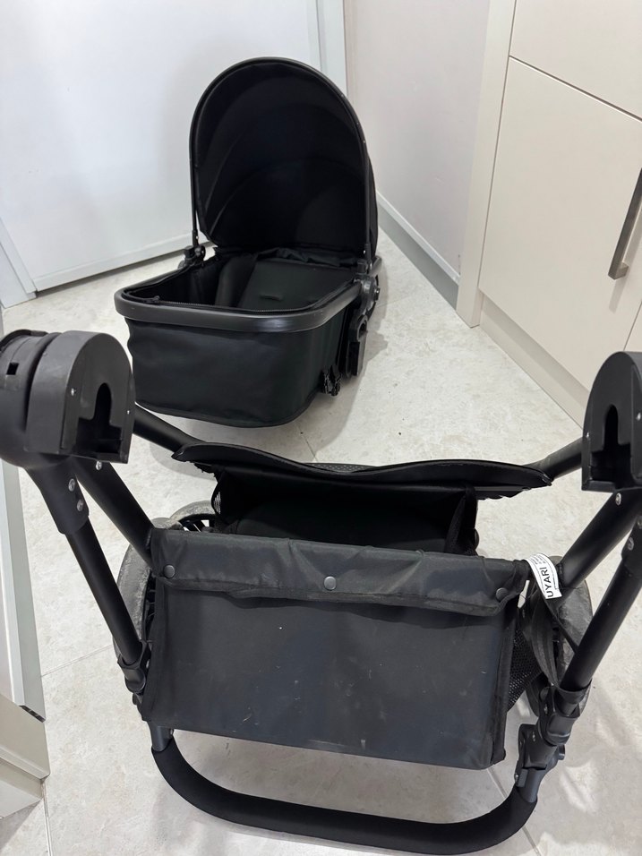 Siyah Bebek Arabası ve Taşıma Koltuğu - Görsel 4