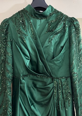 Uzun Kollu Yeşil İşlemeli Abiye Elbise - Görsel 5