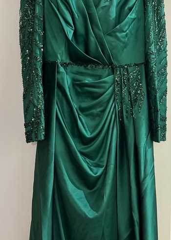 Uzun Kollu Yeşil İşlemeli Abiye Elbise - Görsel 6