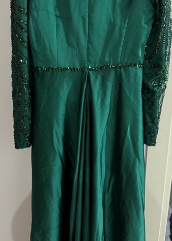 Uzun Kollu Yeşil İşlemeli Abiye Elbise - Görsel 8