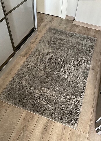 Gri Tüylü Peluş Halı