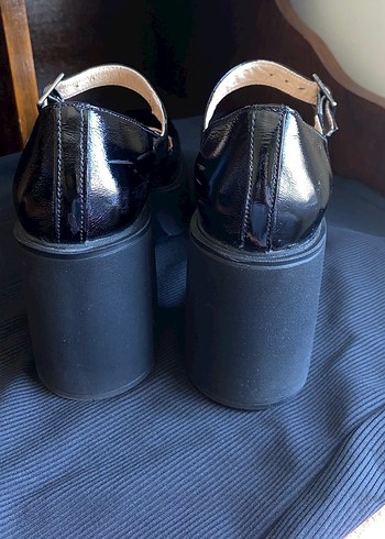 Siyah Rugan Platform Topuklu Gotik Ayakkabı - Görsel 4