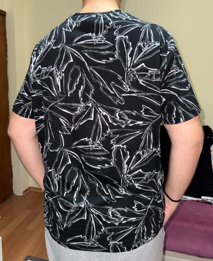 Siyah Baskılı Desenli Erkek Tişört - Görsel 2