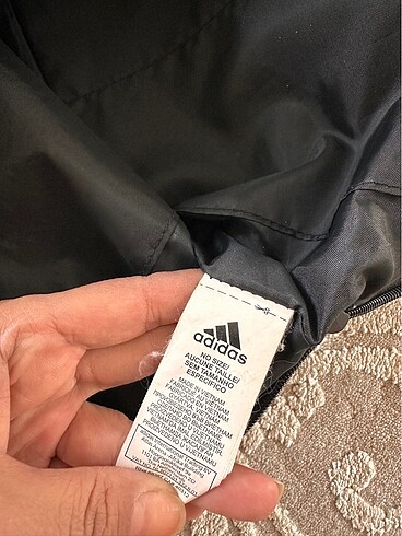  Beden siyah Renk Adidas çok kullanışlı çanta