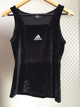 Adidas baskılı atlet
