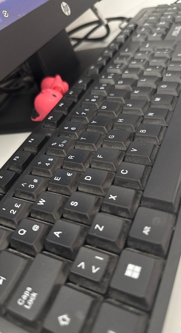 Kırmızı Mini Masaüstü Aksesuarı - Görsel 4