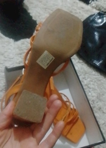 Kahverengi Saten Stiletto Kemerli Topuklu - Görsel 3