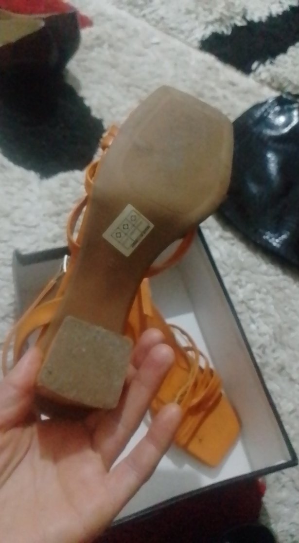 Kahverengi Saten Stiletto Kemerli Topuklu - Görsel 3