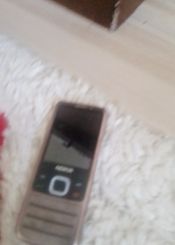 Kahverengi ve Gri Basit Mobil Telefon