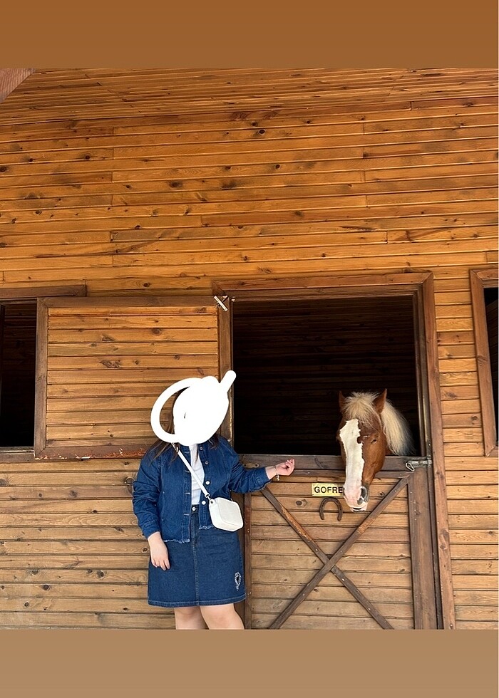 Kalp detaylı kot etek - Görsel 3