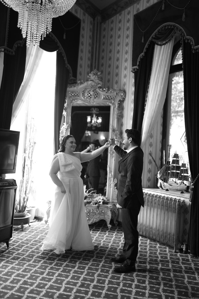 Şeffaf Detaylı Uzun Beyaz Nişan Elbisesi - Görsel 3