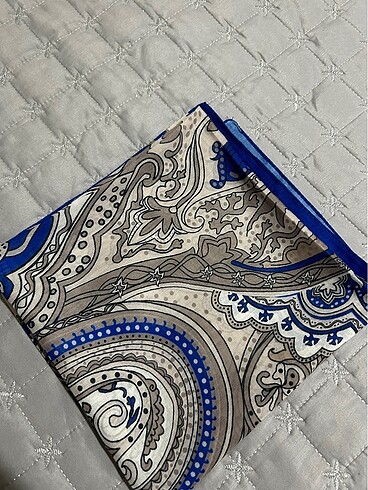 Etro eşarp
