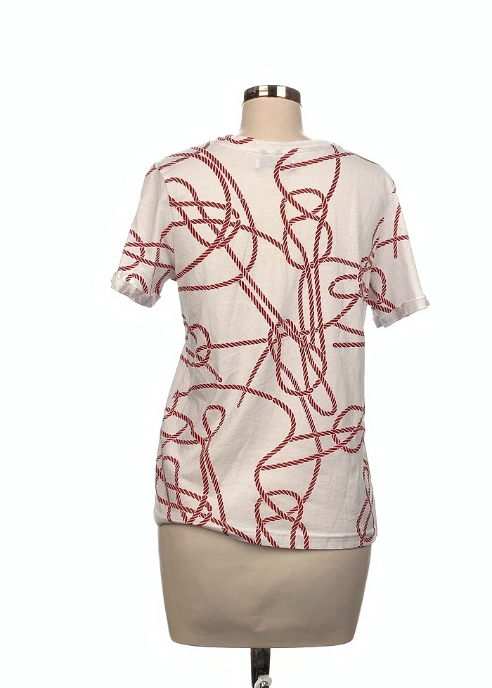 Bershka T-shirt %70 İndirimli. - Görsel 3