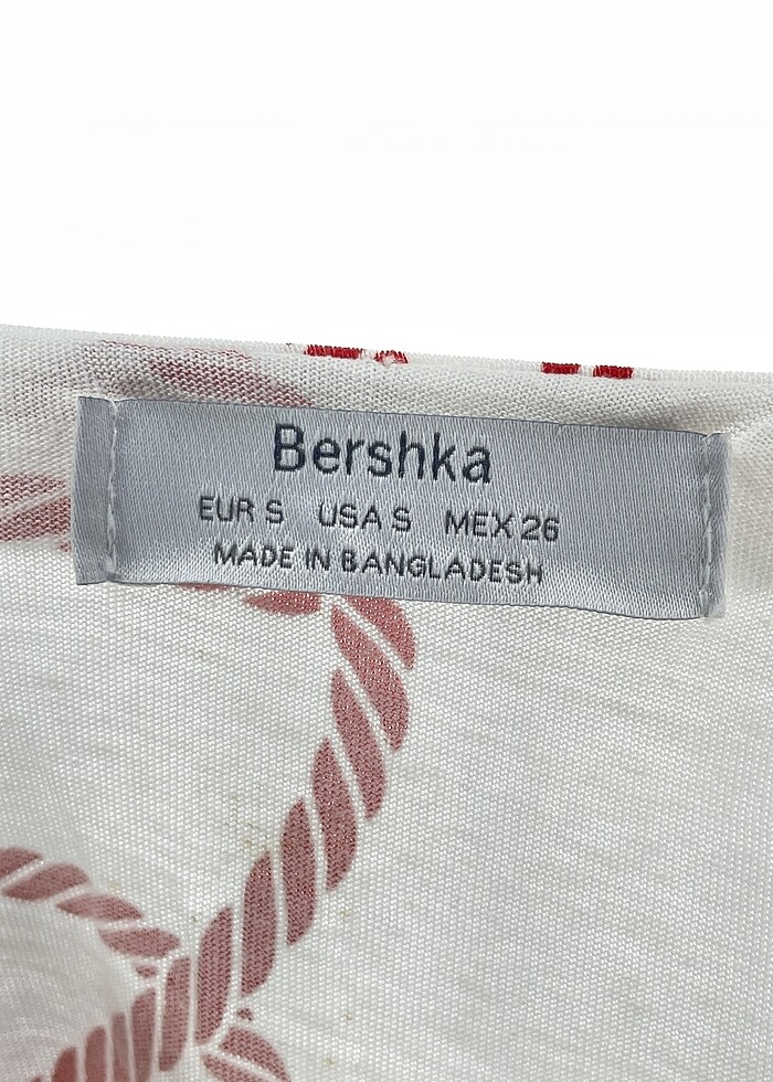 Bershka T-shirt %70 İndirimli. - Görsel 4