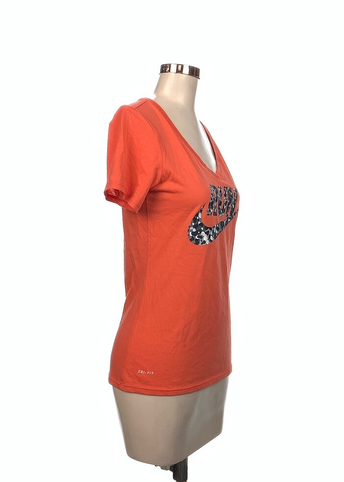 Nike T-shirt %70 İndirimli. - Görsel 2