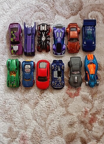 Hot Wheels oyuncak küçük arabalar ,tanesi 50 lira