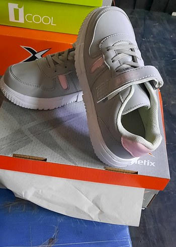 34 Beden Gri Kız Spor Ayakkabı Velcro Bantlı