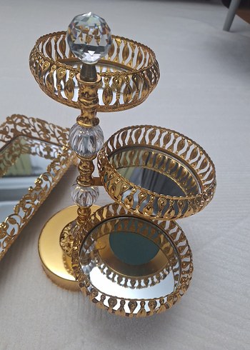 İşlemeli Altın Renkli Parlak Servis Seti - Görsel 3