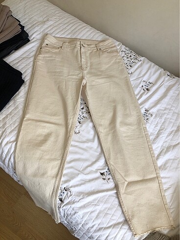 Trenyolmilla ekru yüksek bel slim mom jean