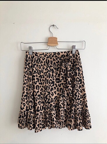 Trendyol & Milla Trendyolmilla leoparlı mini etek
