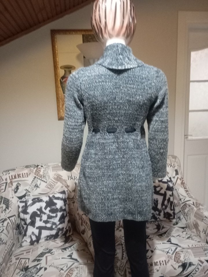 Gri Uzun Örgü Kadın Hırka - Görsel 4