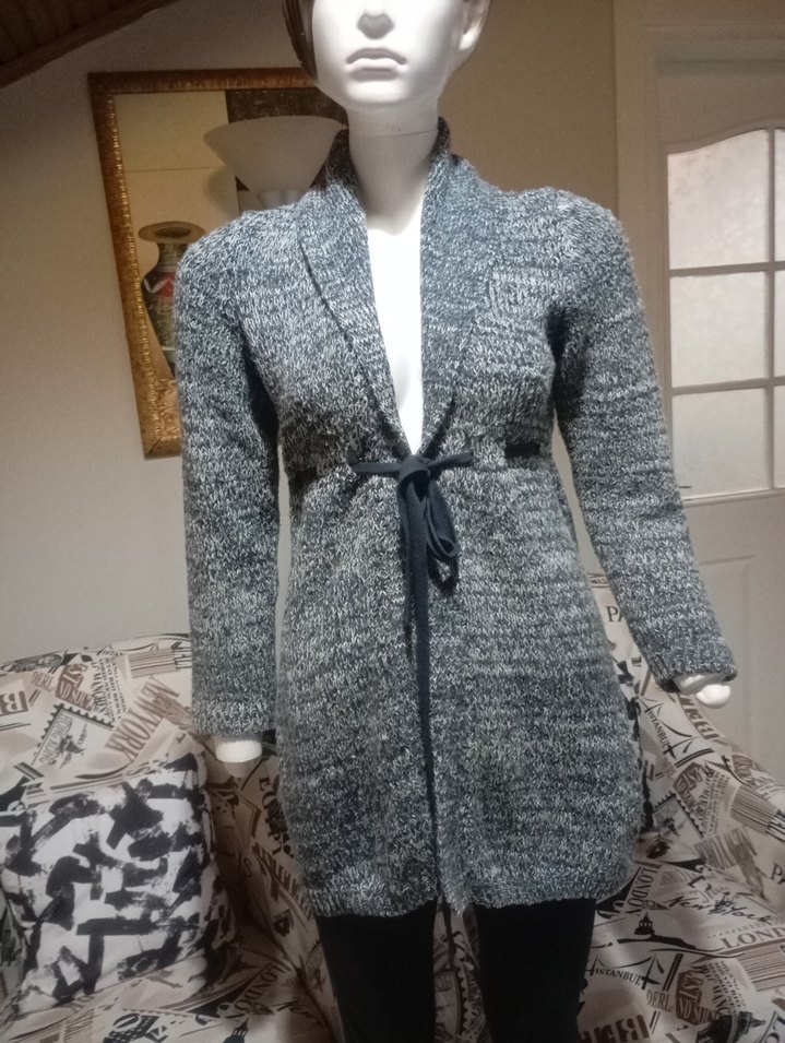 Gri Uzun Örgü Kadın Hırka - Görsel 2