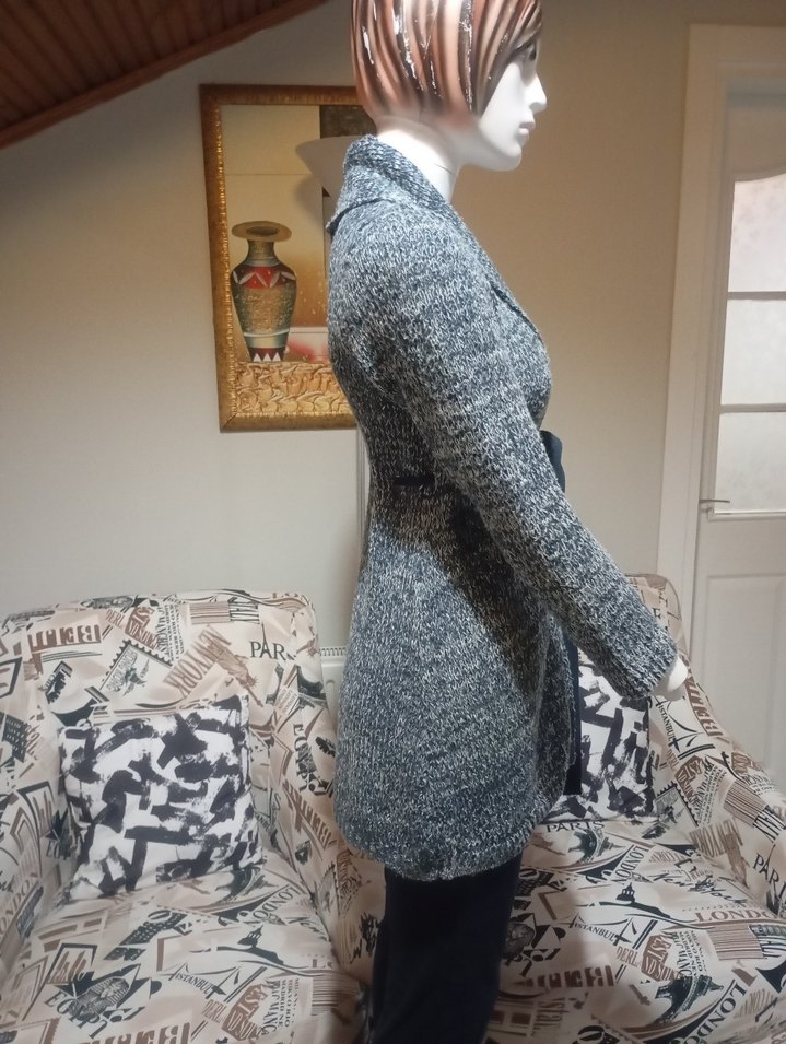 Gri Uzun Örgü Kadın Hırka - Görsel 3