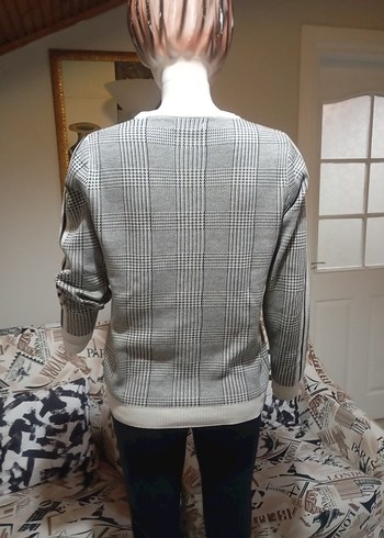 Gri Ekose Desenli Kadın Triko Kazak - Görsel 3