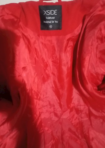 Kırmızı Düğmeli Kadın Kaban - Görsel 6