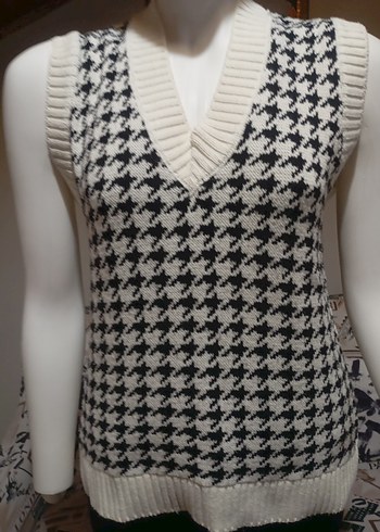 Gri V Yakalı Ekose Desenli Triko Süveter - Görsel 2