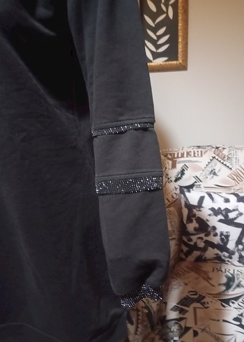 Siyah Payetli Kapüşonlu Kadın Tunik - Görsel 4