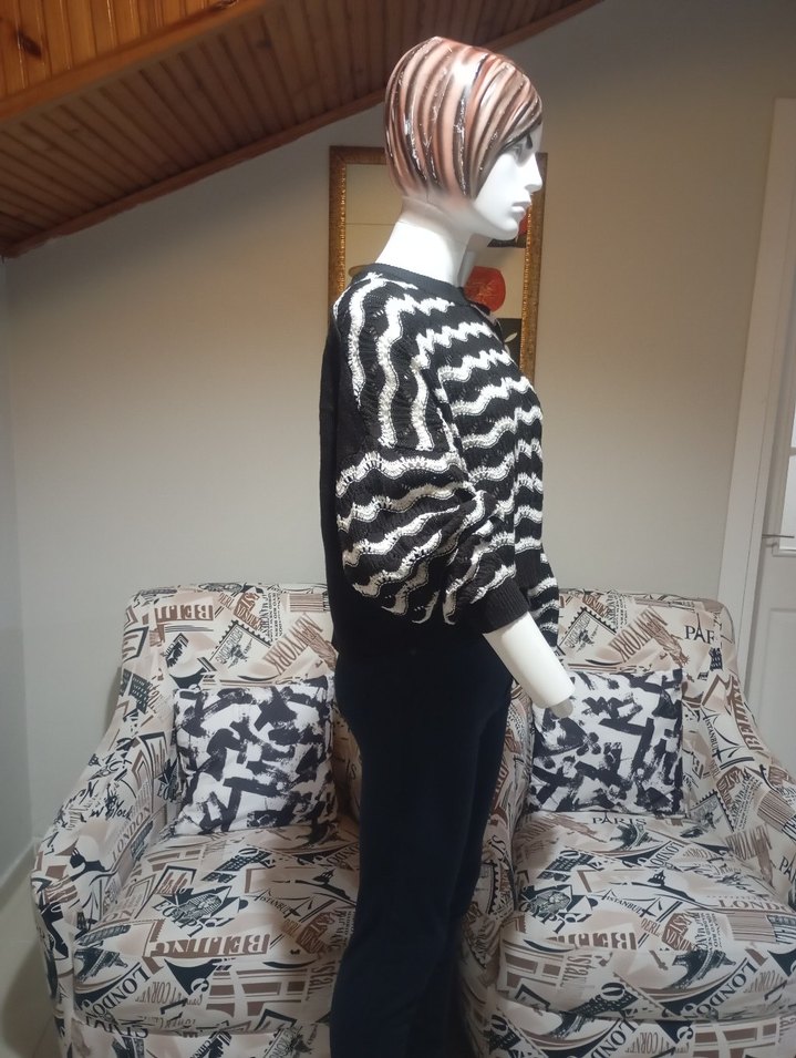 Kadın Siyah Beyaz Zebra Desenli Oversize Kazak - Görsel 4