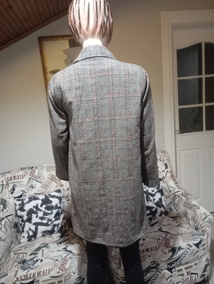 Gri Ekose Desenli Uzun Kadın Ceket - Görsel 4