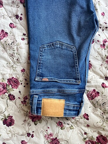 34 Beden mavi Renk Zara jean