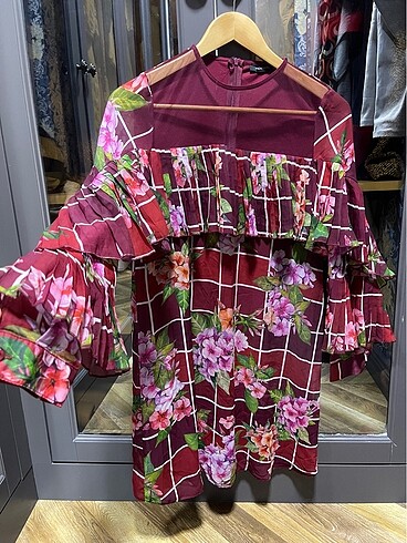 Romantik elbise