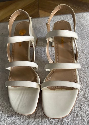 Beyaz Kadın Blok Topuklu Sandalet - Görsel 6