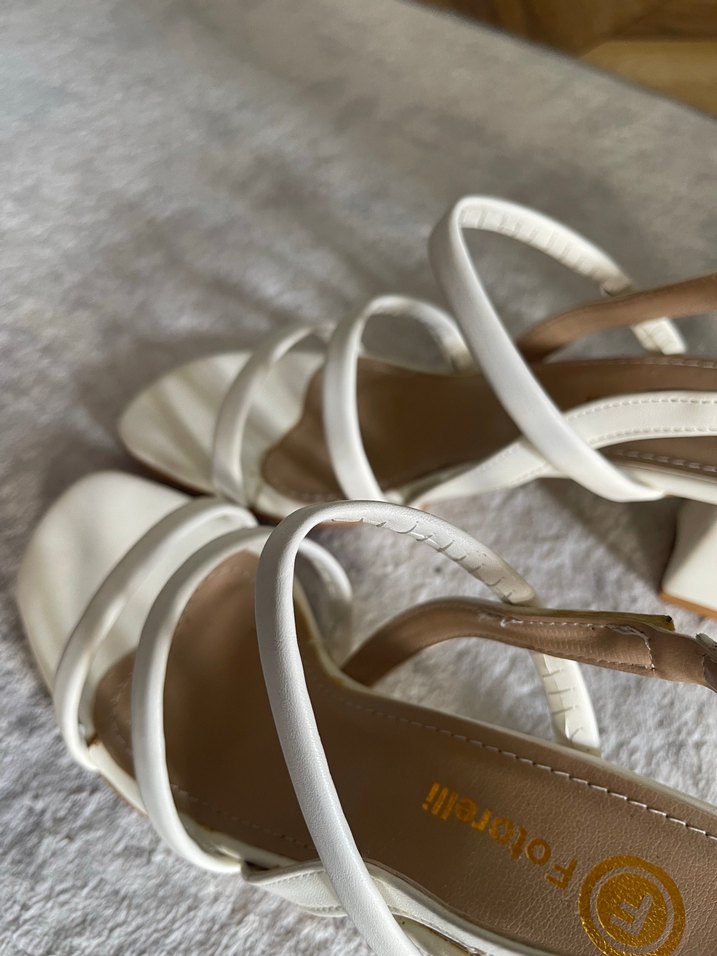 Beyaz Kadın Blok Topuklu Sandalet - Görsel 5