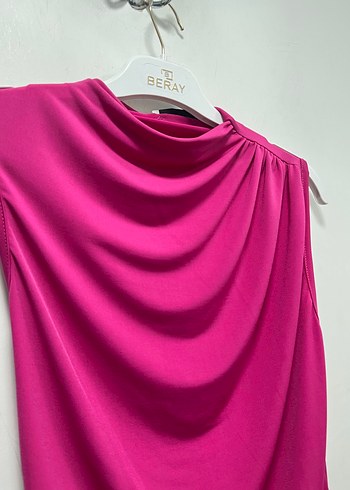 Pembe Drapeli Yüksek Yakalı Kolsuz Bluz - Görsel 2