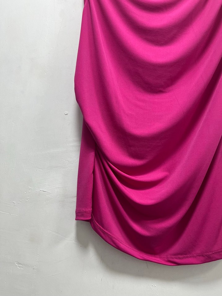 Pembe Drapeli Yüksek Yakalı Kolsuz Bluz - Görsel 3