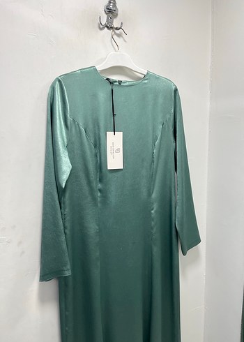 Yeşil Uzun Kollu Saten Elbise - Görsel 3