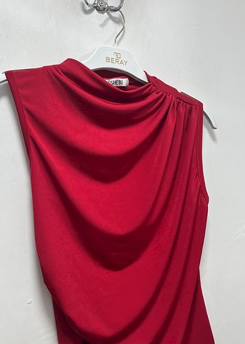 Önü büzgülü Kolsuz Kırmızı Bluz - Görsel 4
