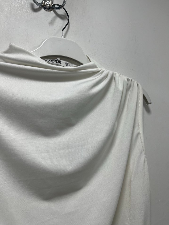 Önü Büzgülü Yüksek Yakalı Kolsuz Bluz - Görsel 2