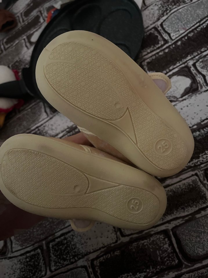 Kız Çocuk Bej Bambi Baskılı Kaydırmaz Terlik - Görsel 2