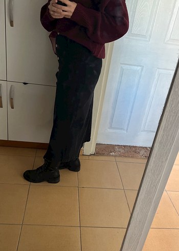 Düğmeli Siyah Süet Midi Etek - Görsel 2