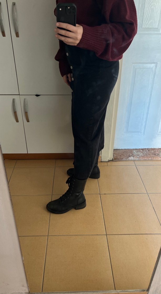 Düğmeli Siyah Süet Midi Etek - Görsel 3