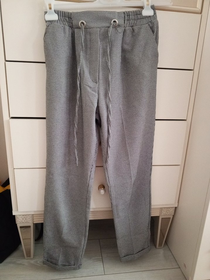 Gri Kadın Kemerli Midi Kumaş Pantolon - Görsel 3