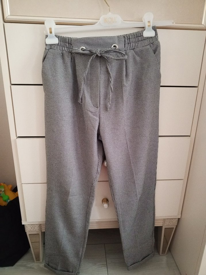 Gri Kadın Kemerli Midi Kumaş Pantolon - Görsel 2