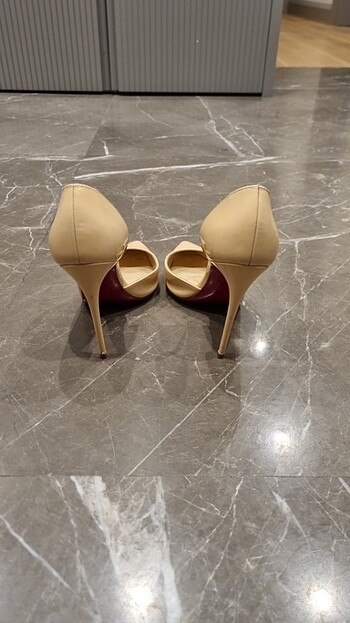 37 Beden Christian Louboutin Stiletto - 37 numara